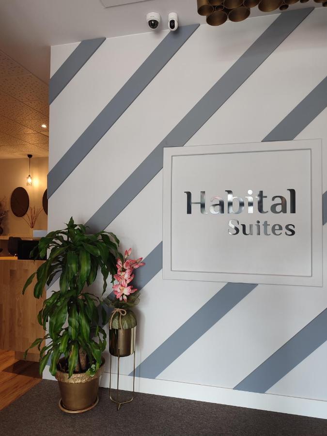 Habital Suites Jaca Exterior photo