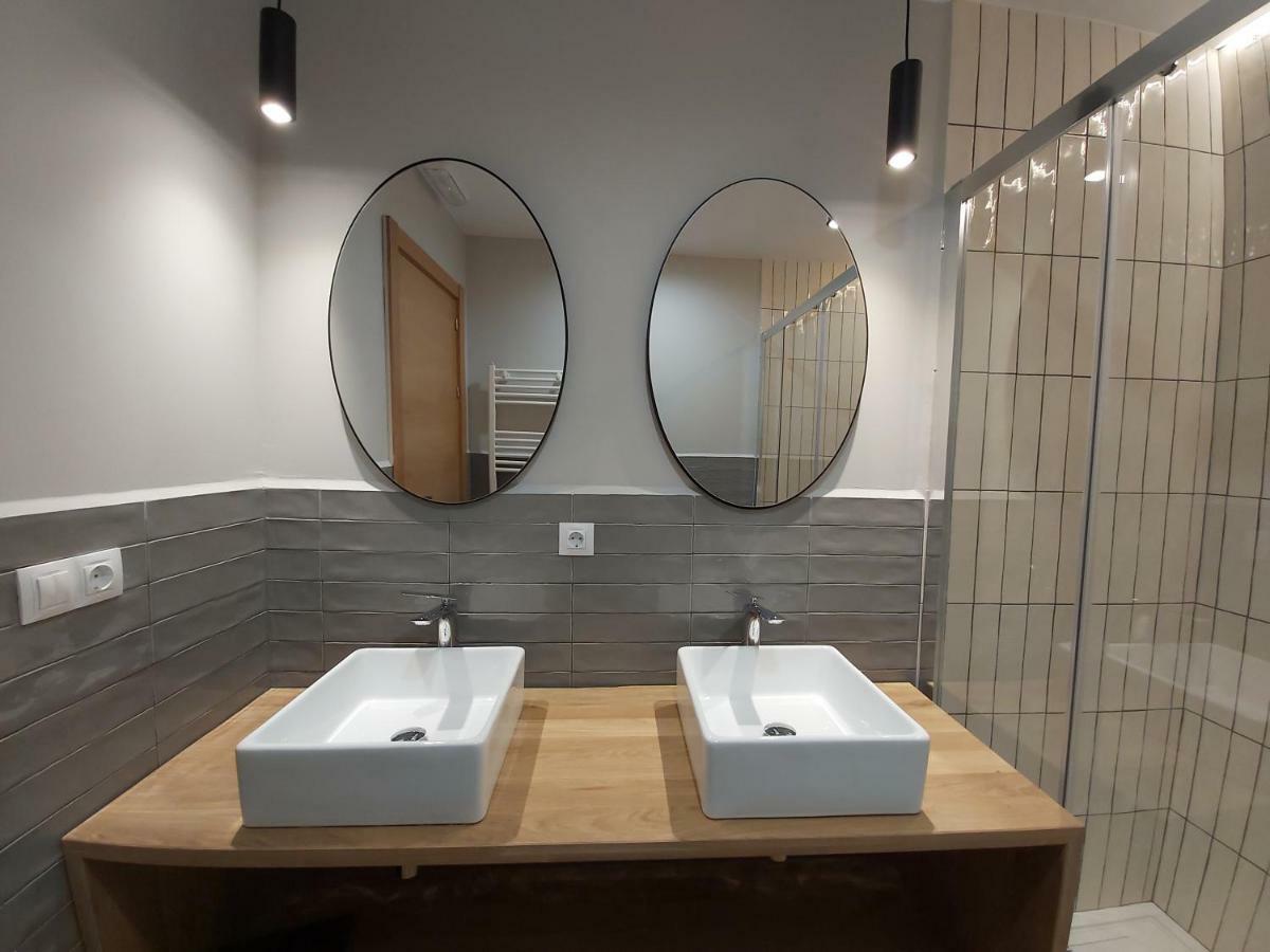 Habital Suites Jaca Exterior photo