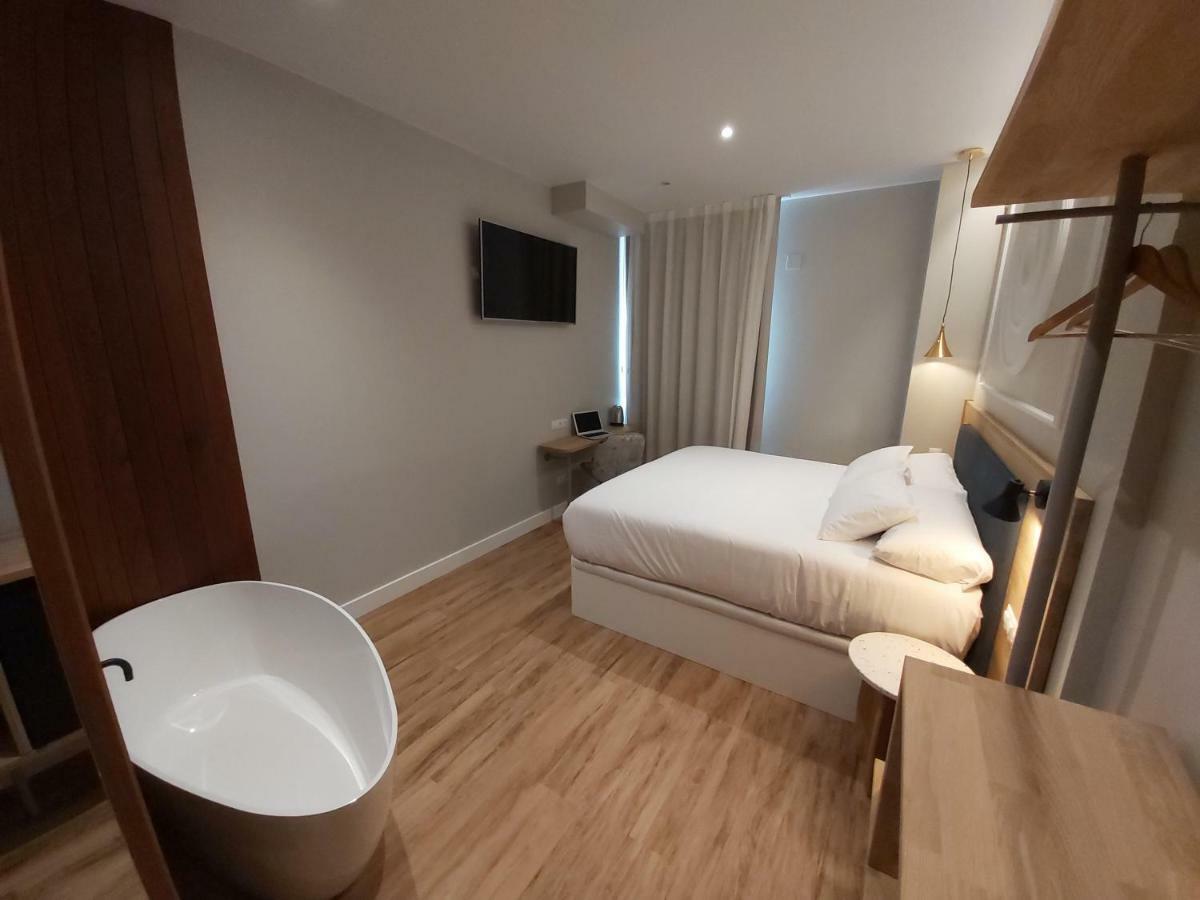 Habital Suites Jaca Exterior photo
